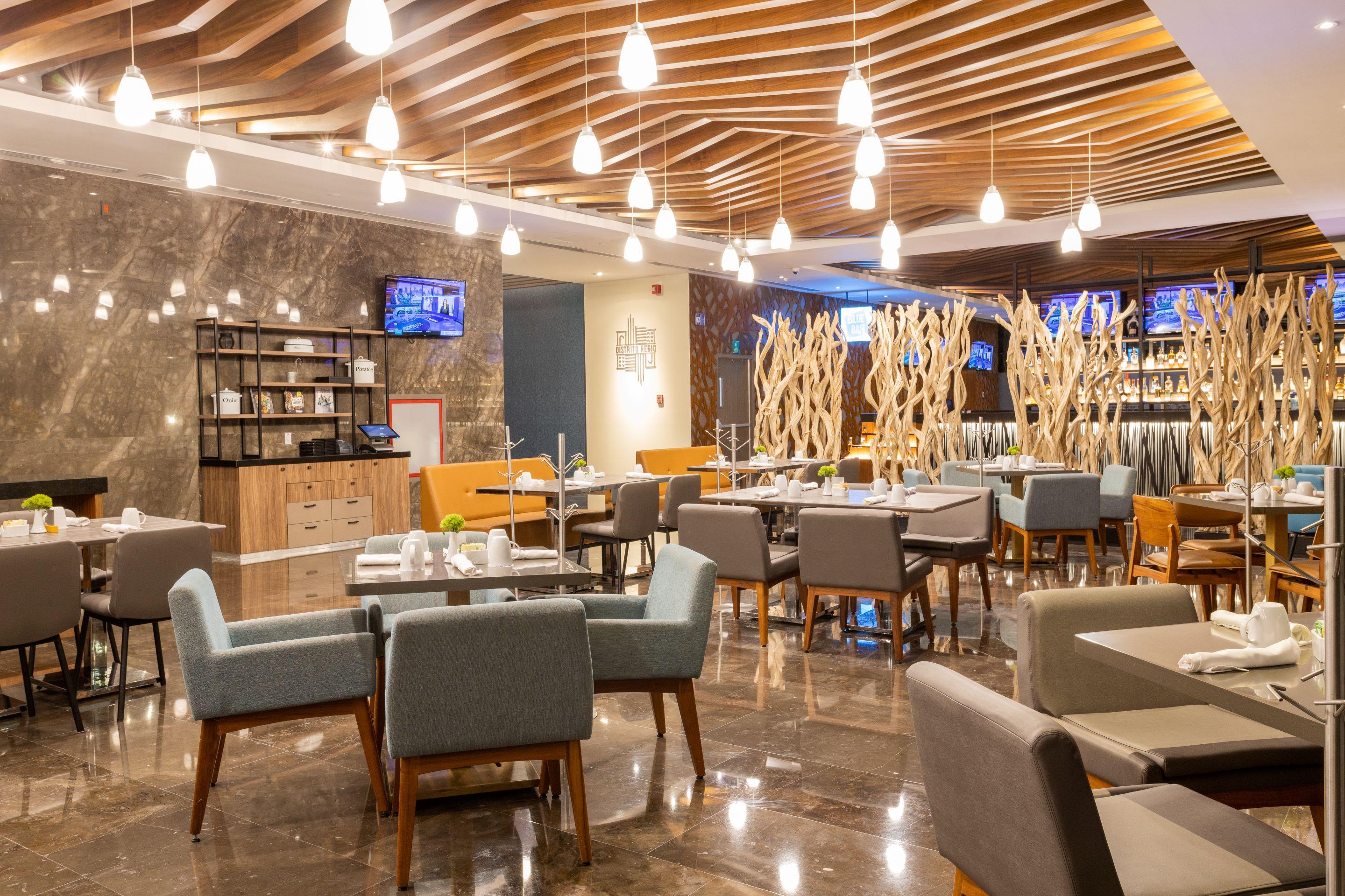 Camino Real Fashion Drive Monterrey Hotel San Pedro Garza Garcia Eksteriør billede The lounge at the airport