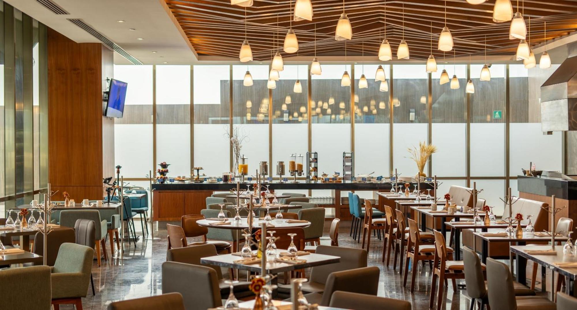 Camino Real Fashion Drive Monterrey Hotel San Pedro Garza Garcia Eksteriør billede The lounge at the airport