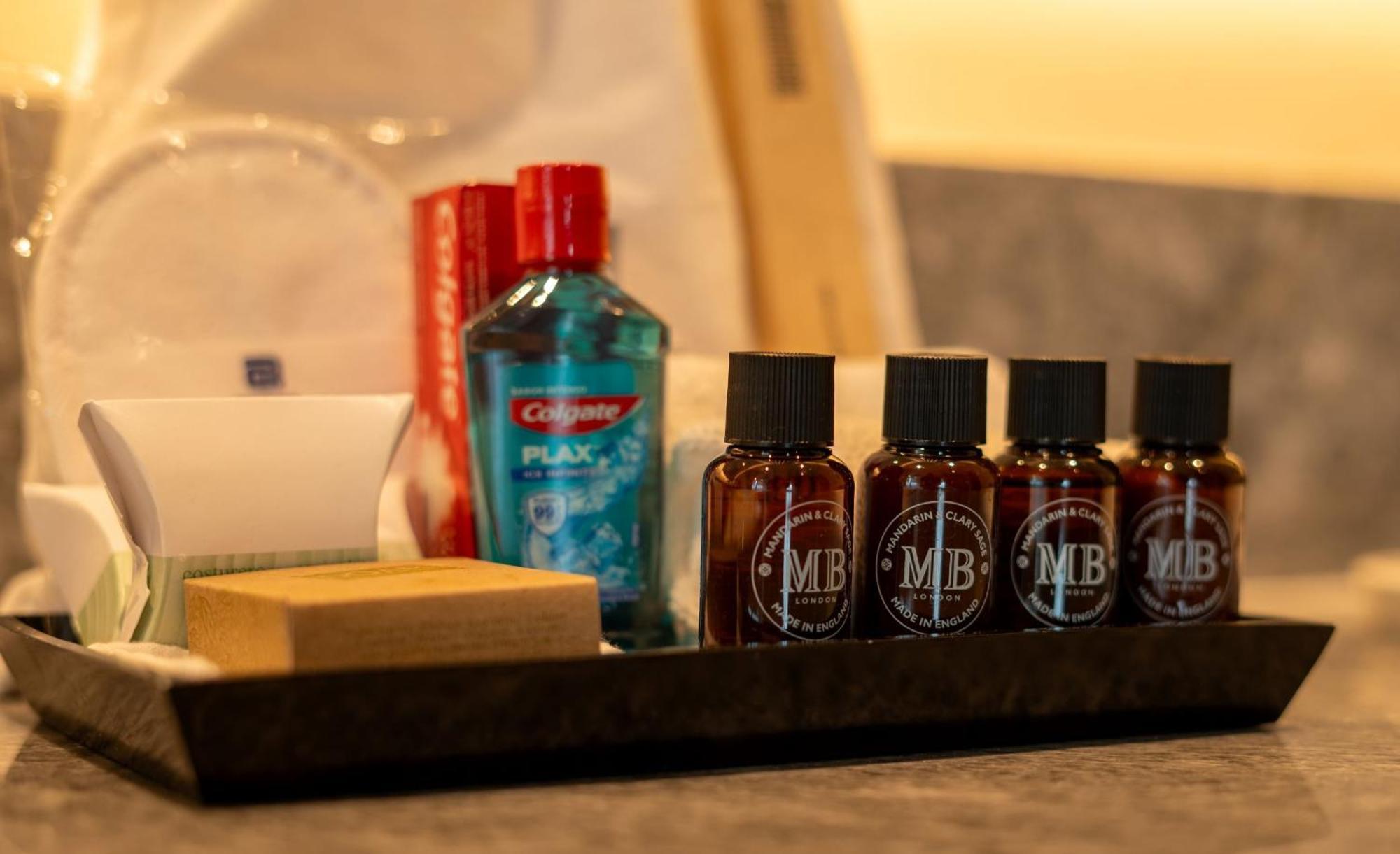 Camino Real Fashion Drive Monterrey Hotel San Pedro Garza Garcia Eksteriør billede MB toiletries
