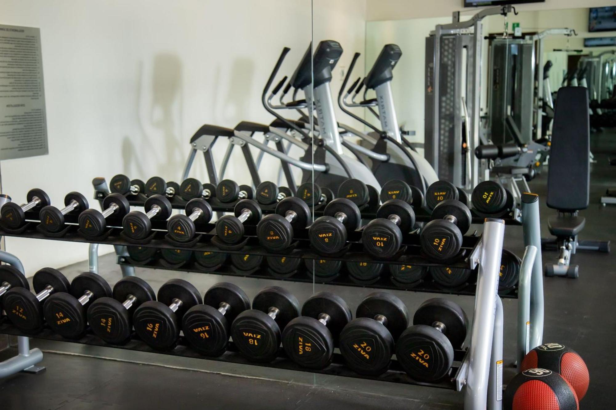 Camino Real Fashion Drive Monterrey Hotel San Pedro Garza Garcia Eksteriør billede Dumbbells
